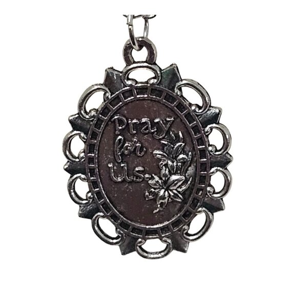 Oval SilverTone Saint Anthony "Pray For Us" Pendant Necklace 18" Chain Religious - Picture 2 of 5